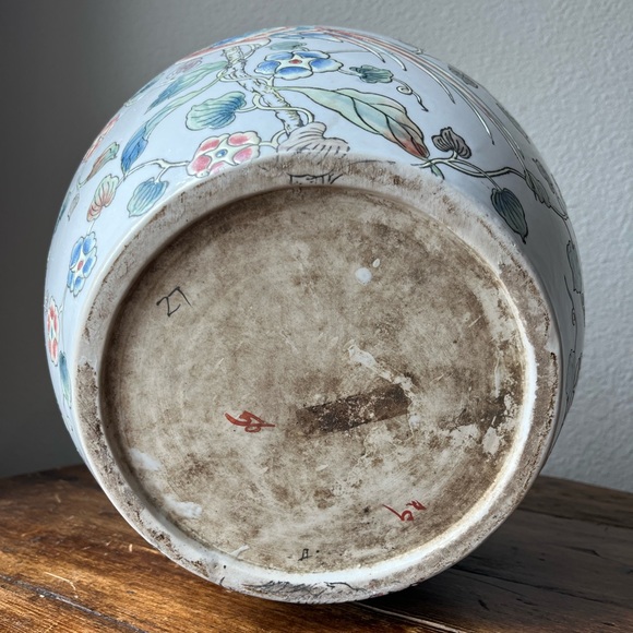 Vintage Asian Koi Fish and Bird with floral Design Planter Cache pot - Picture 9 of 9